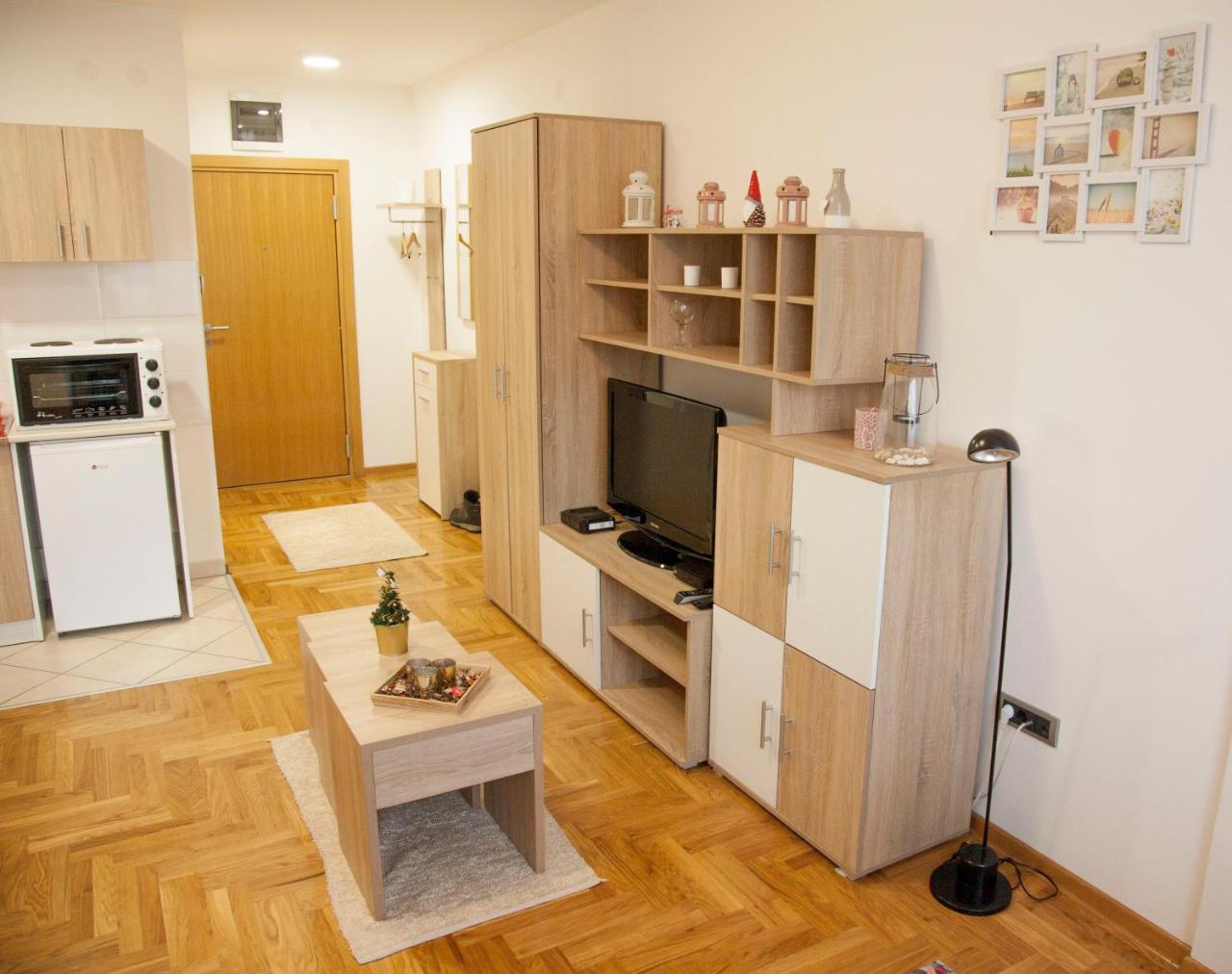 Apartment Vas Raj Novi Sad Eksteriør billede